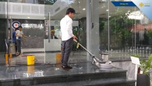 Vệ sinh công nghiệp quận Tân Bình ở hạng mục đánh bóng và vệ sinh sàn